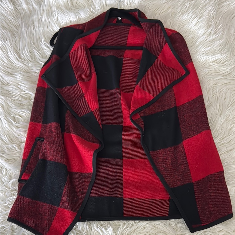 Plaid Red and Black Women's cardigan